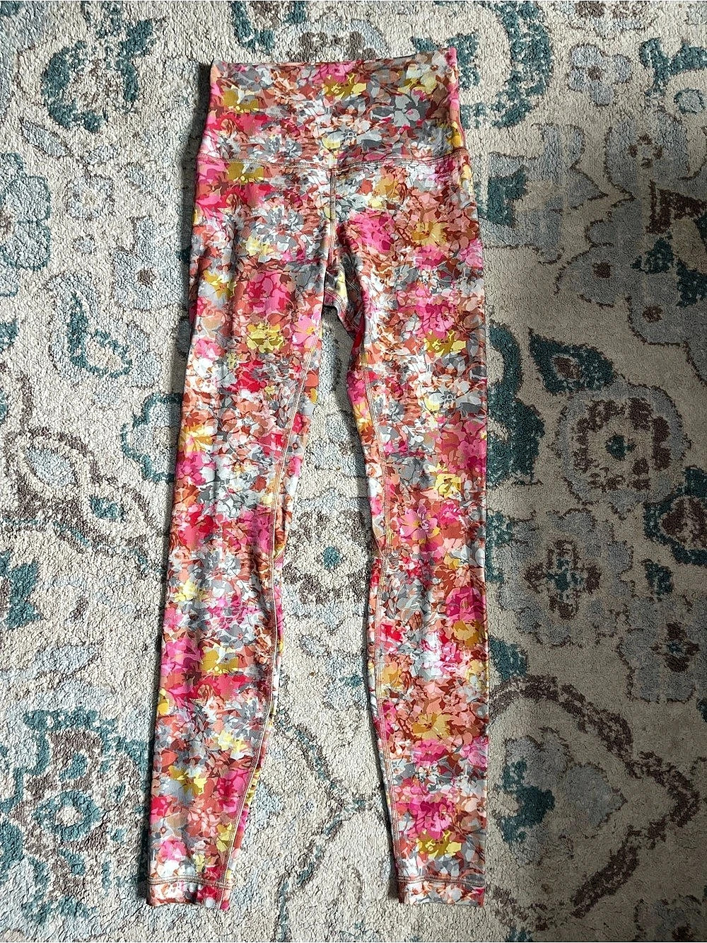 lululemon Align Pant 28" Floral Leggings in Pink & Gray Like New